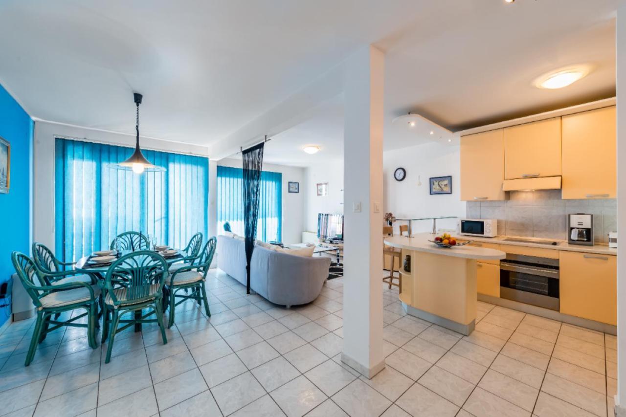 Sea View Apartment Reno W/Garage Split Exterior foto